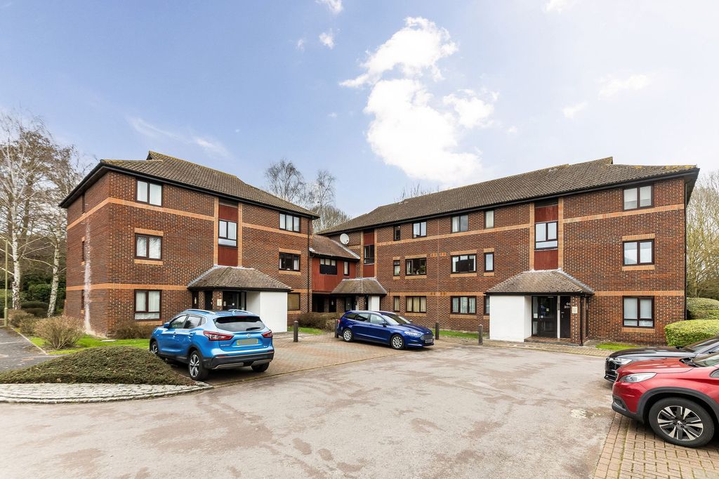 Property photo 1 of 12