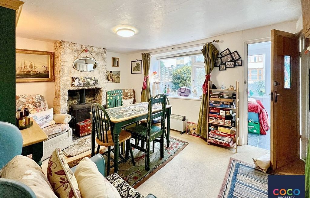 Property photo 2 of 12 4774633