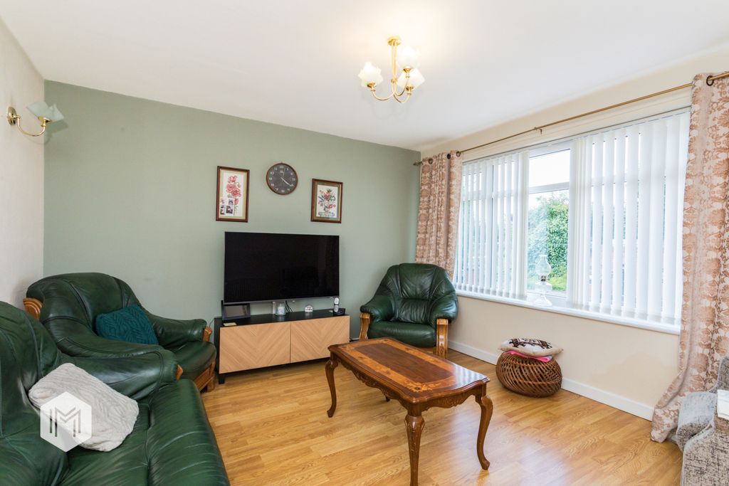 Property photo 3 of 19 Picture No. 15