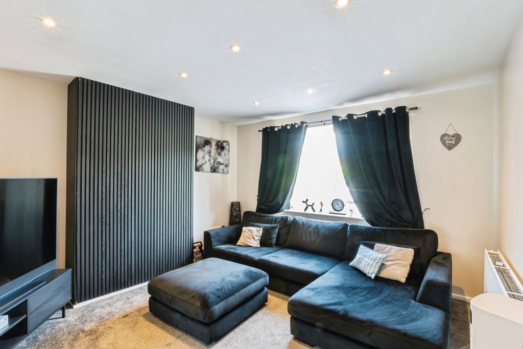 Property photo 2 of 18 Pbox-Img.Jpg
