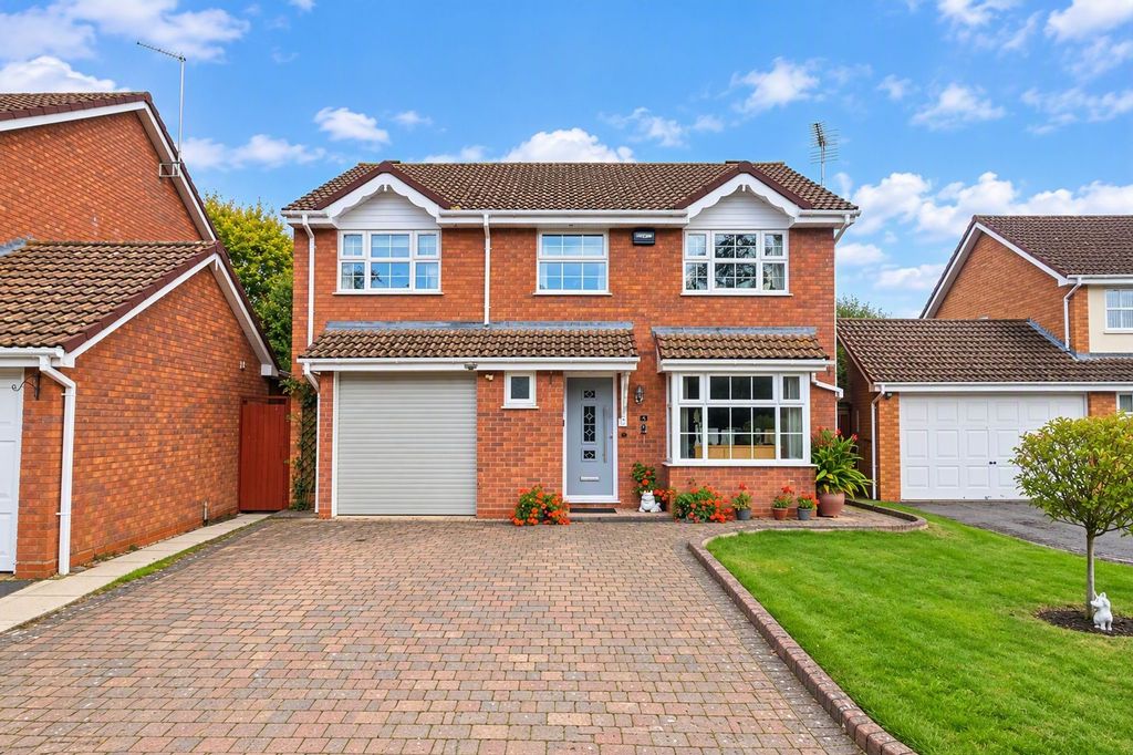 Property photo 1 of 32