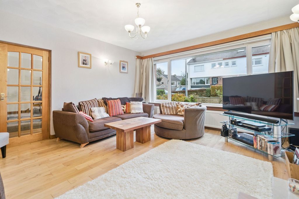 Property photo 3 of 27