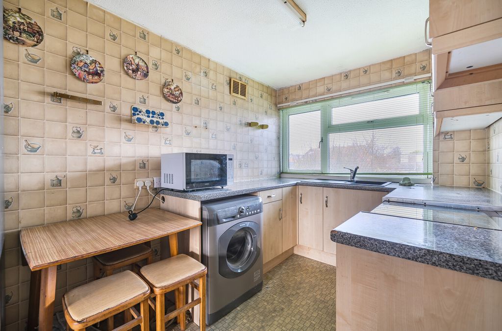 Property photo 3 of 18 Picture 3