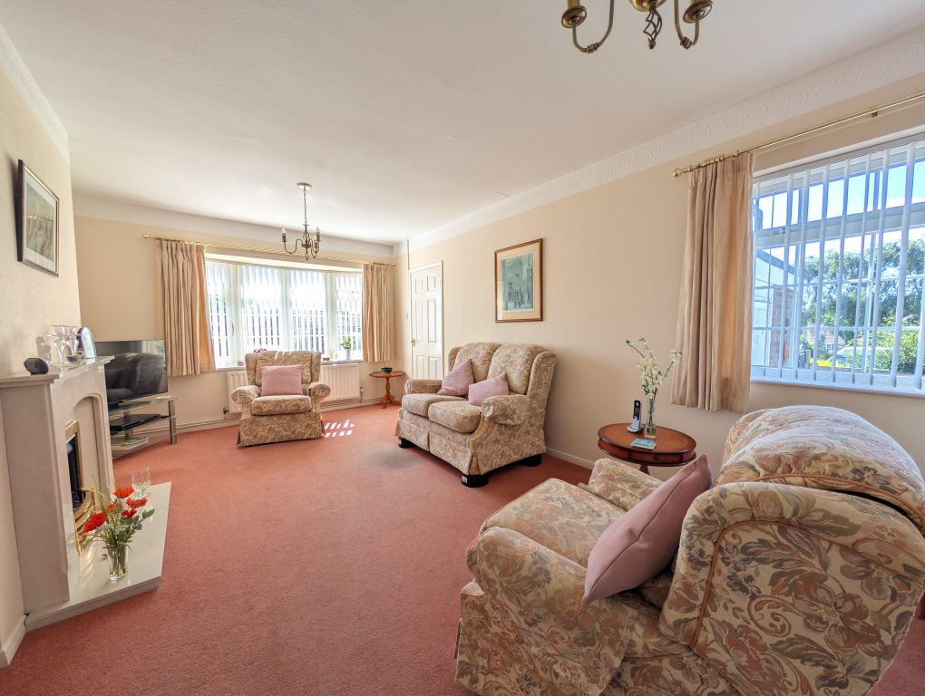 Property photo 2 of 32