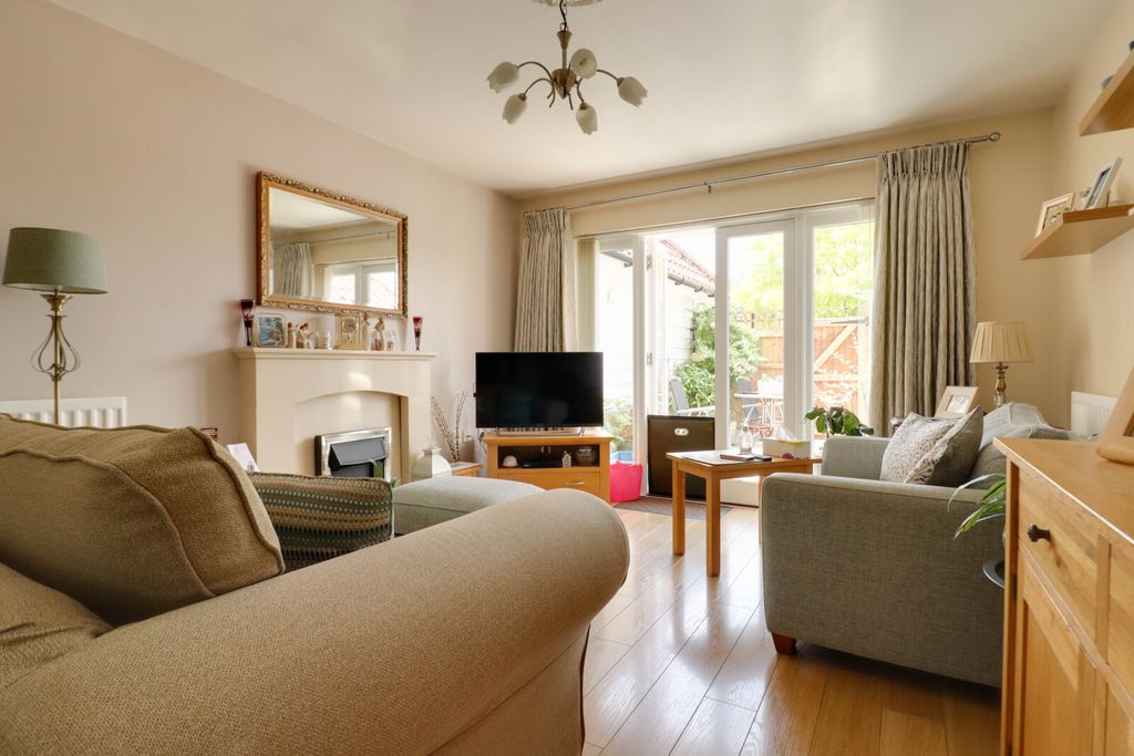 Property photo 3 of 12 Picture No. 10