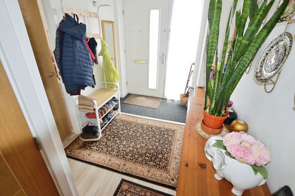 Property photo 3 of 25 Pbox-Img.Jpg