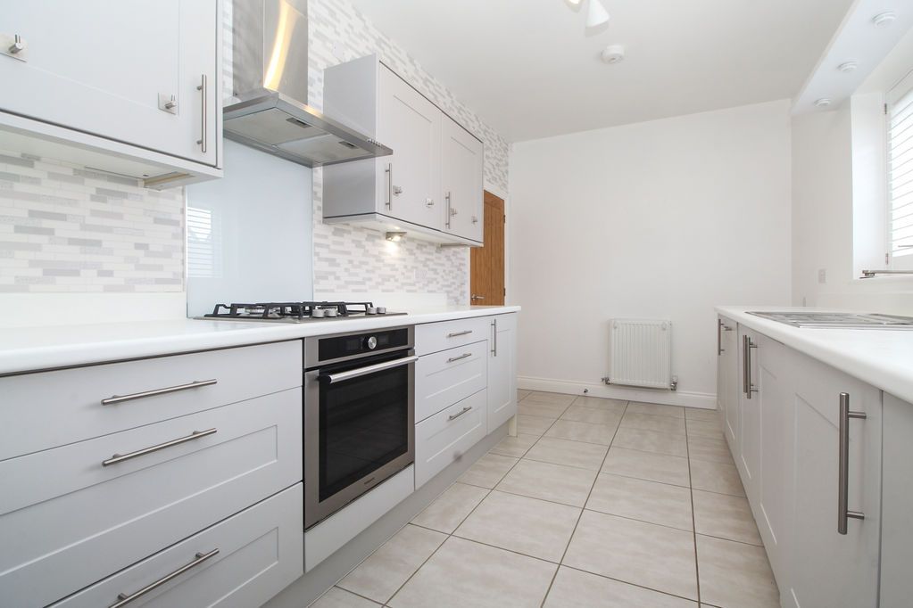 Property photo 2 of 22 Kitchen
