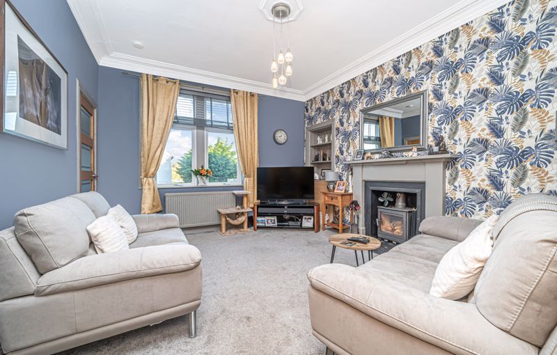 Property photo 3 of 25 Lounge