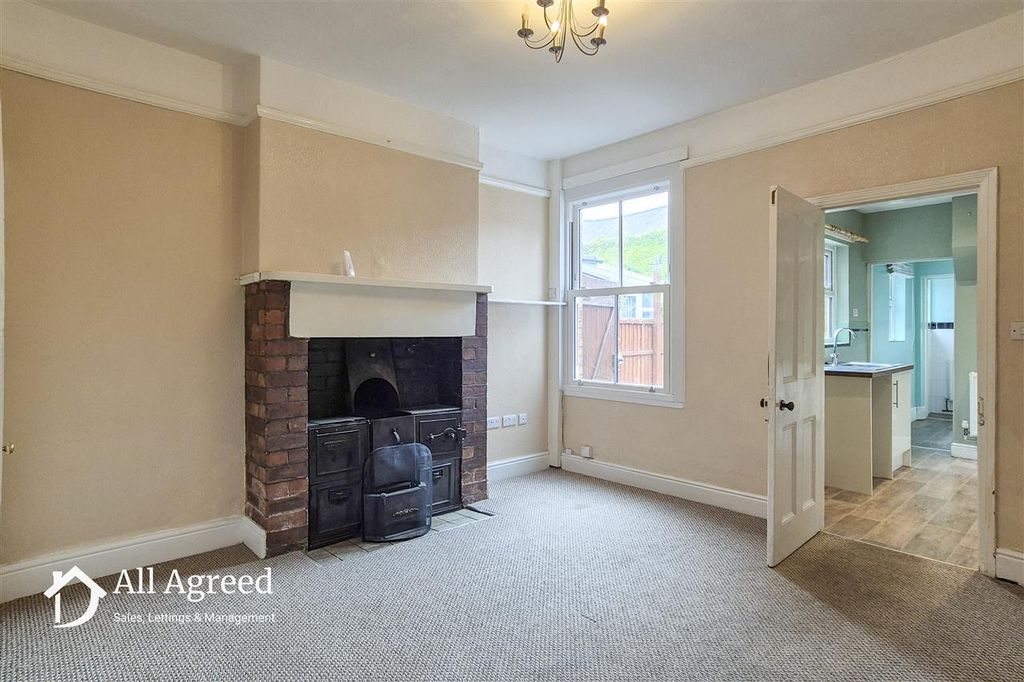 Property photo 3 of 13 Dining Room