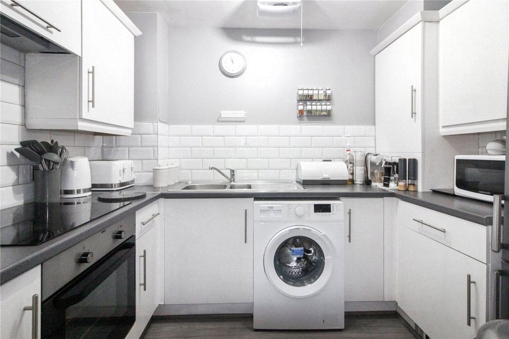 Property photo 2 of 14 Picture No. 08
