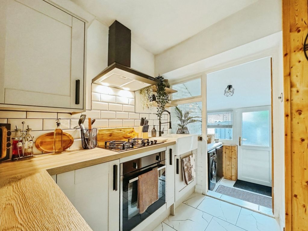 Property photo 2 of 17 Pbox-Img.Jpeg