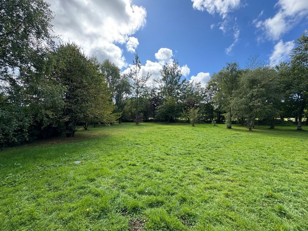 Property photo 3 of 80