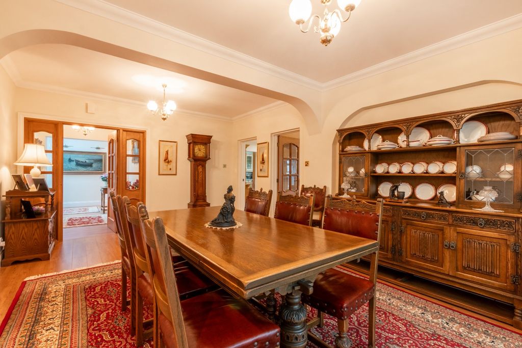 Additional image 5 of 4 bed bungalow for saleRue Charlotte, Fort George, St. Peter Port, Guernsey GY1