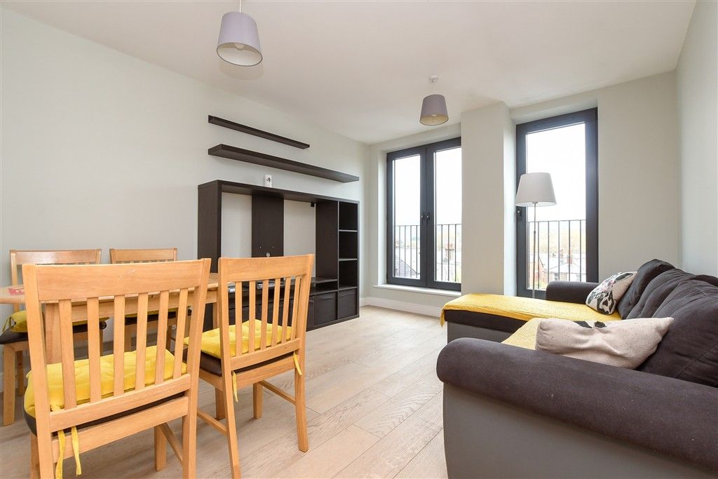 Property photo 1 of 14 Lounge/Diner