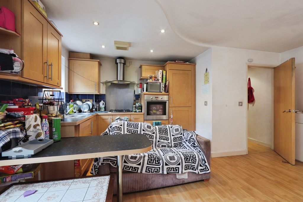 Property photo 3 of 12 Photo