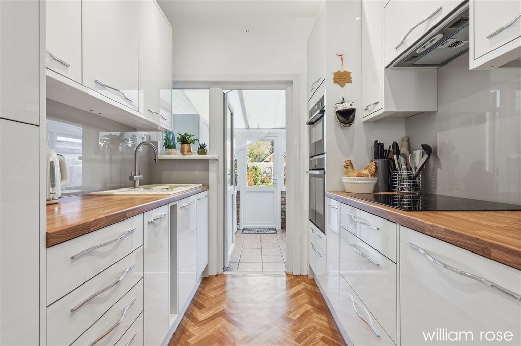 Property photo 2 of 22 Img_6419.Jpg