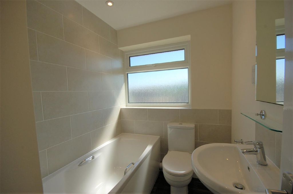 Property photo 3 of 14 Property Photo