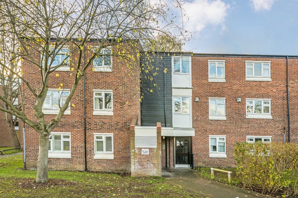 Property photo 2 of 6