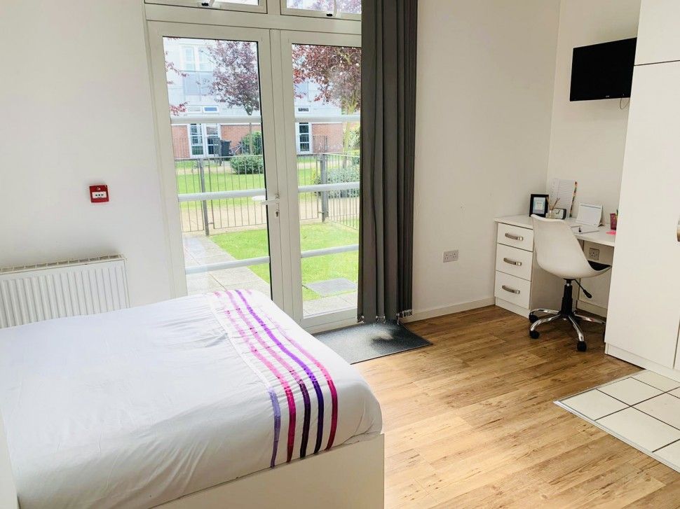 Property photo 3 of 8