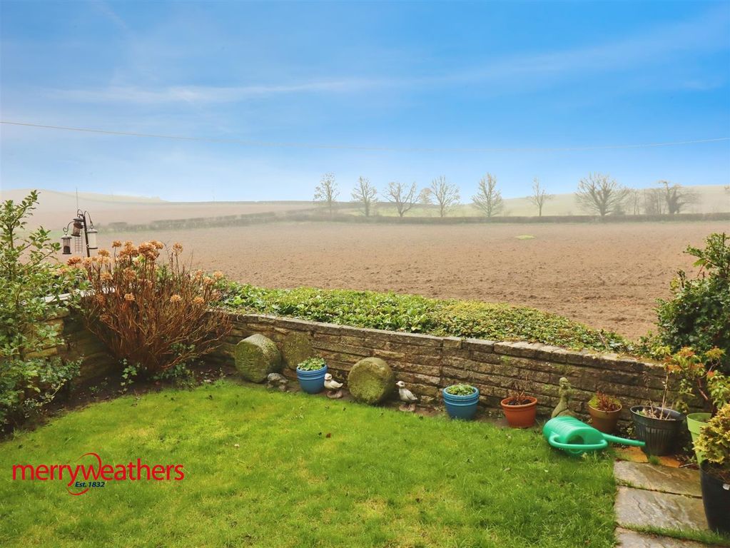 Property photo 2 of 20 Outside