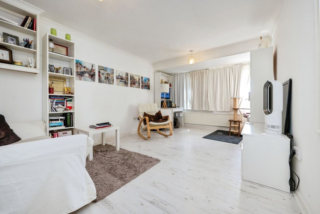 Property photo 2 of 19 Pbox-Img.Jpg