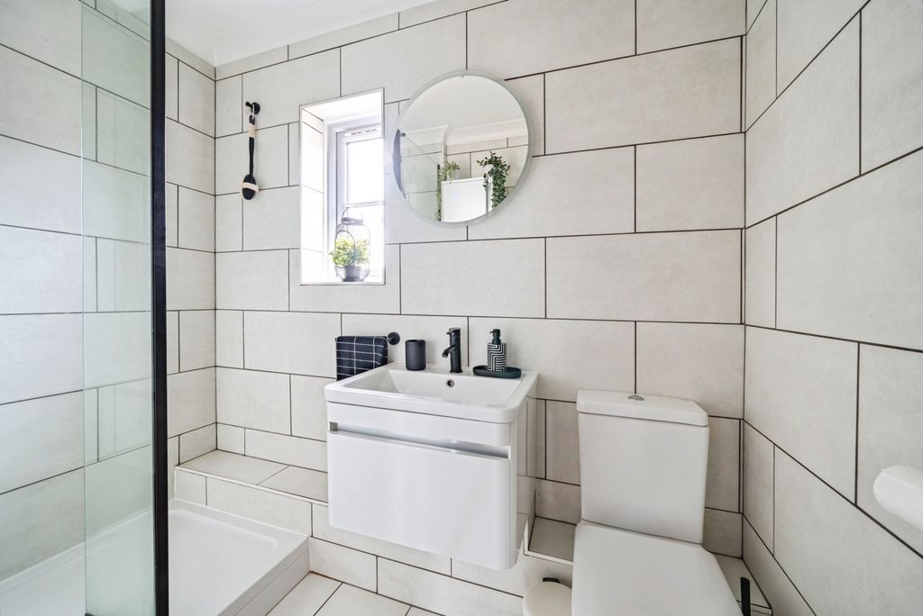 Property photo 3 of 20 Pbox-Img.Jpg