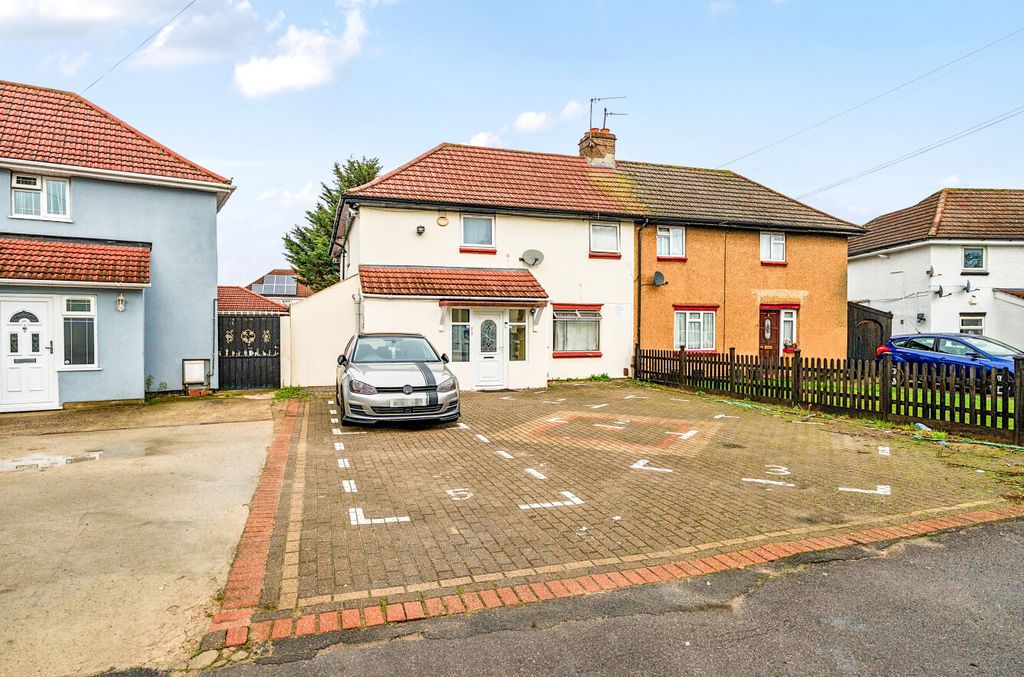 Property photo 1 of 13 1386433-1-6949313...