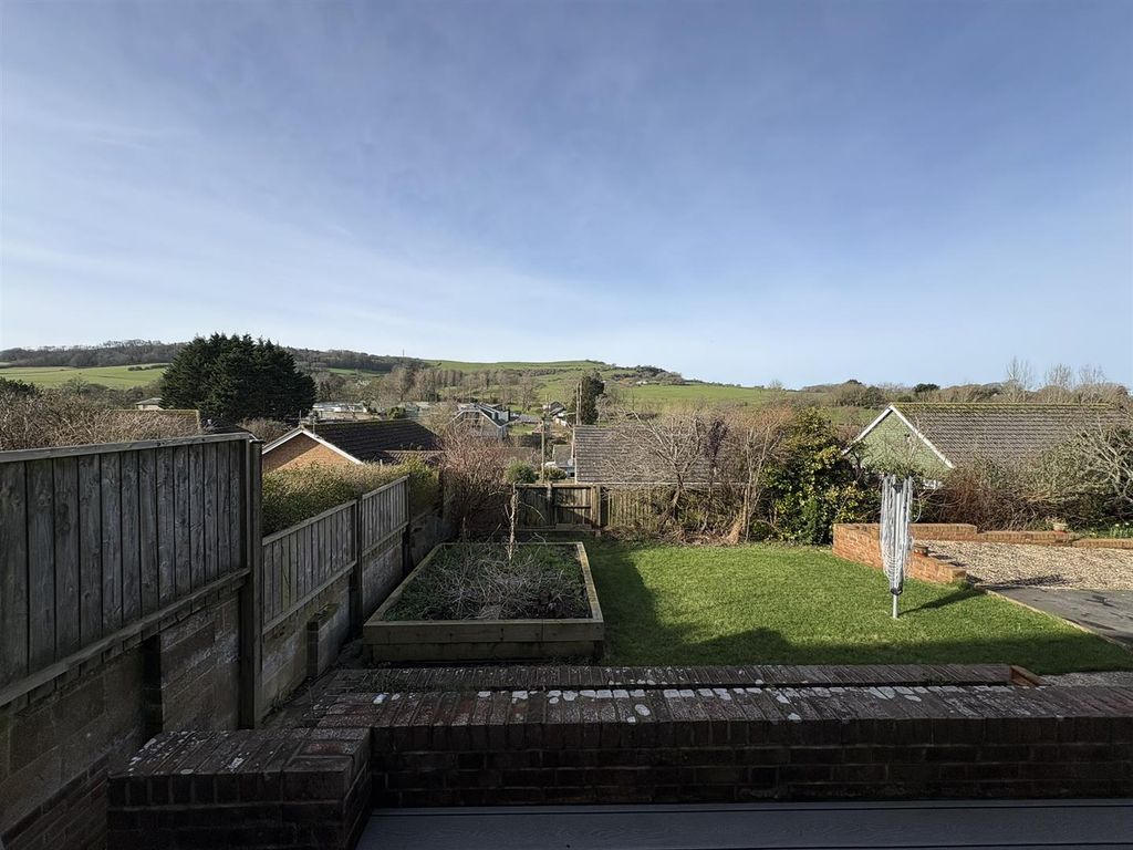 Additional image 18 of 3 bed property to rentSt. Johns Road, Wroxall, Ventnor PO38