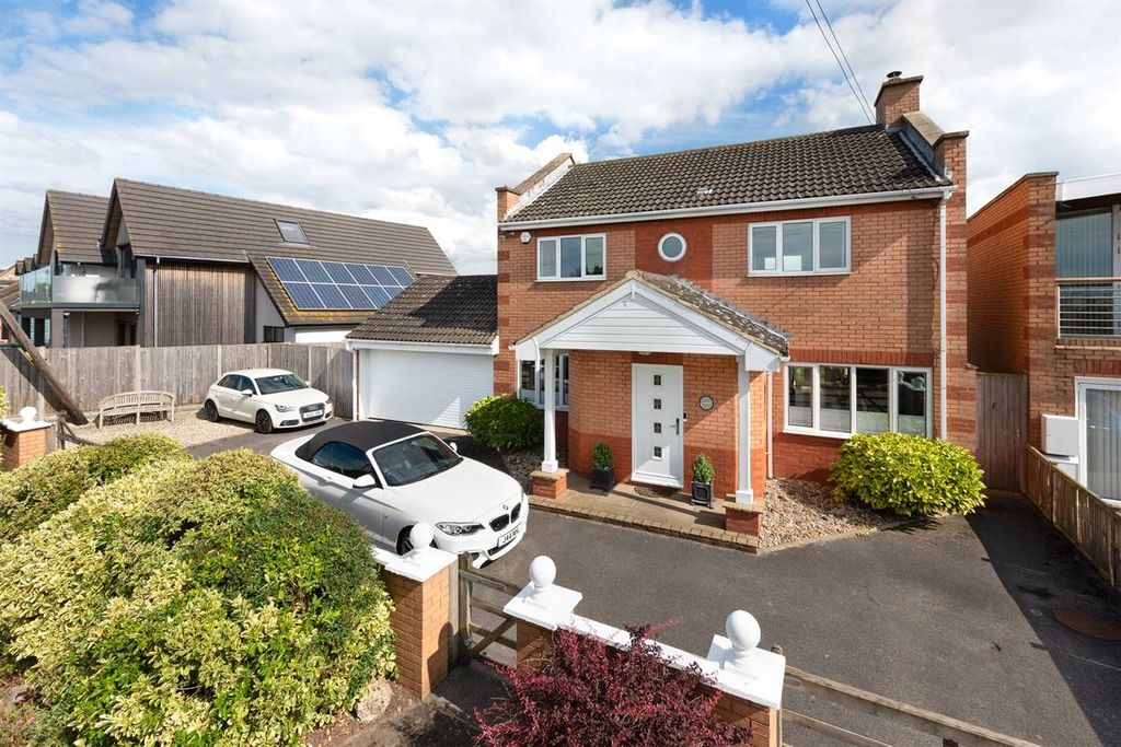 Property photo 1 of 24