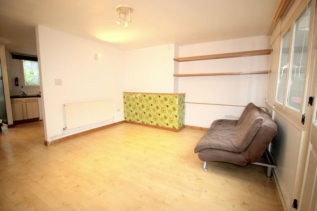 Property photo 3 of 13 Gallery