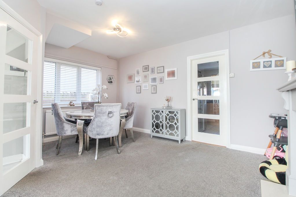 Property photo 2 of 18 Dining Room