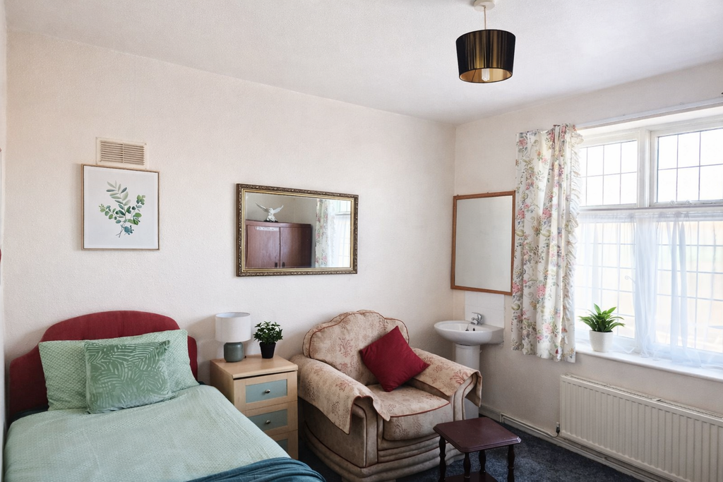 Property photo 1 of 5