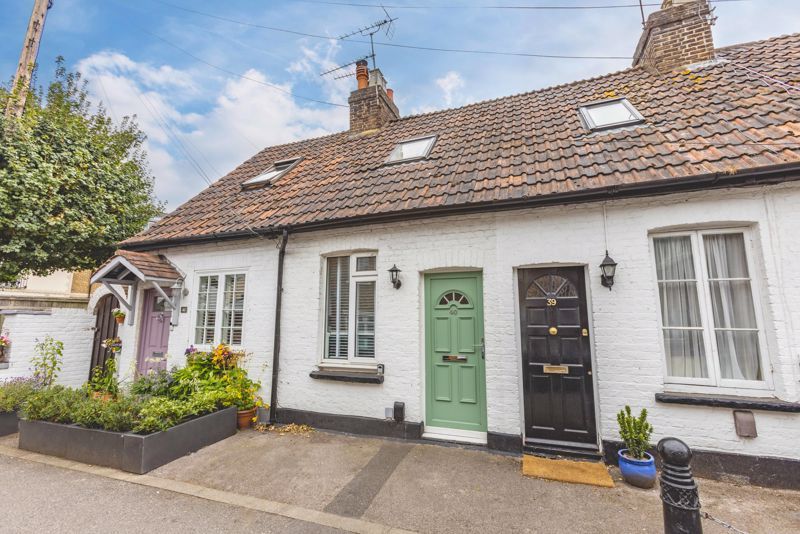 Property photo 1 of 8 Photo 8