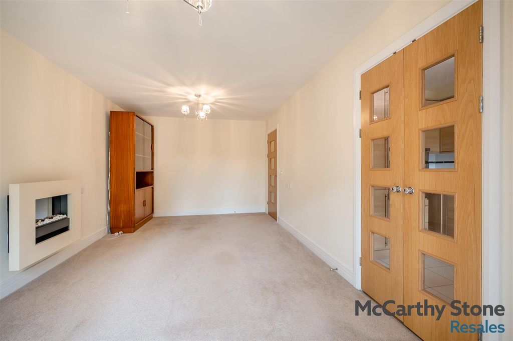 Property photo 3 of 30 8700233-Interior22.Jpg