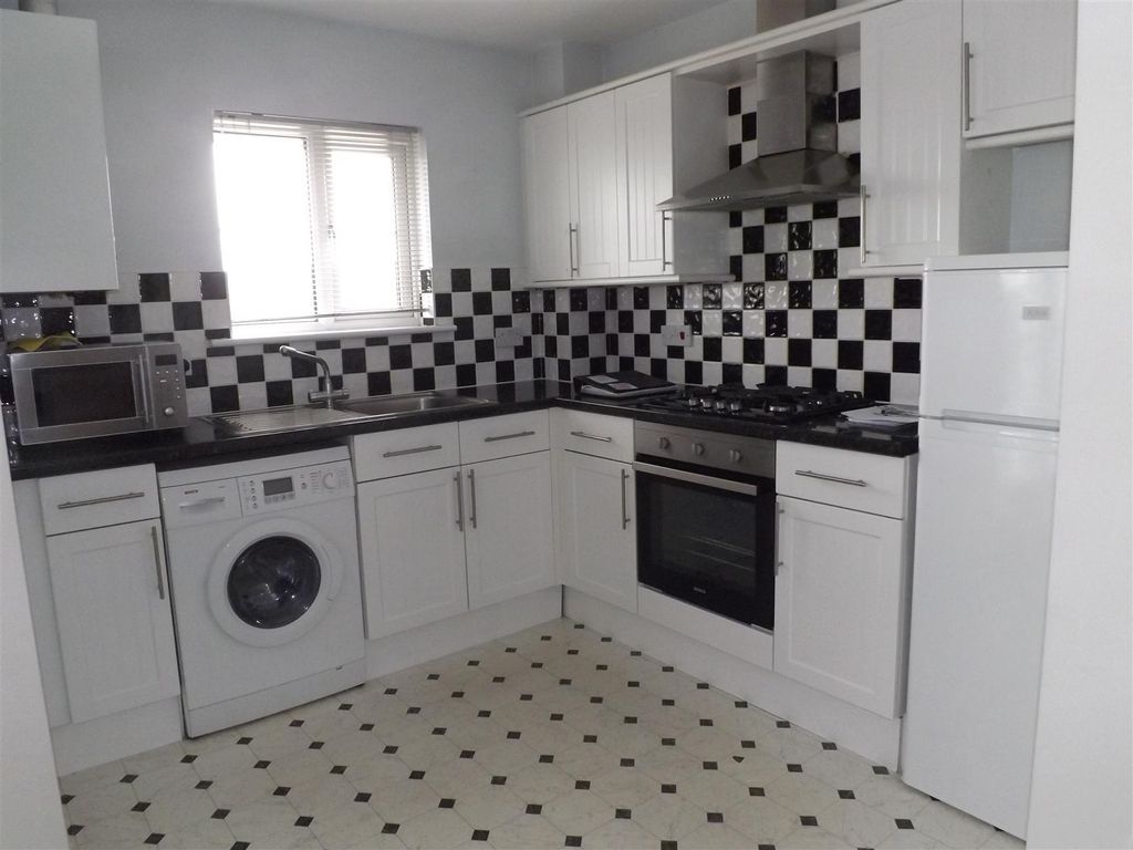 Property photo 3 of 9