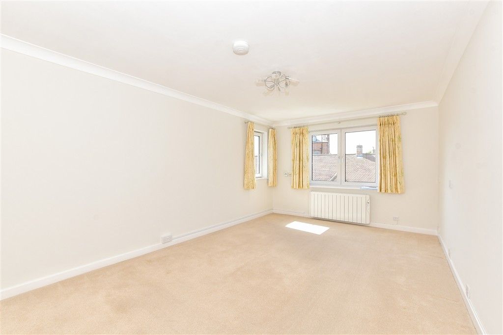Property photo 3 of 9 Sitting Room