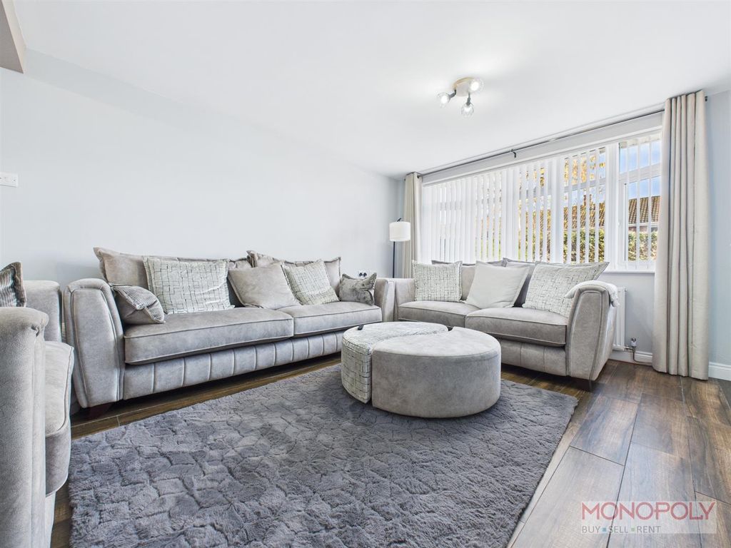 Property photo 3 of 24 Cam04439G0-Pr0215-Still019.Jpg