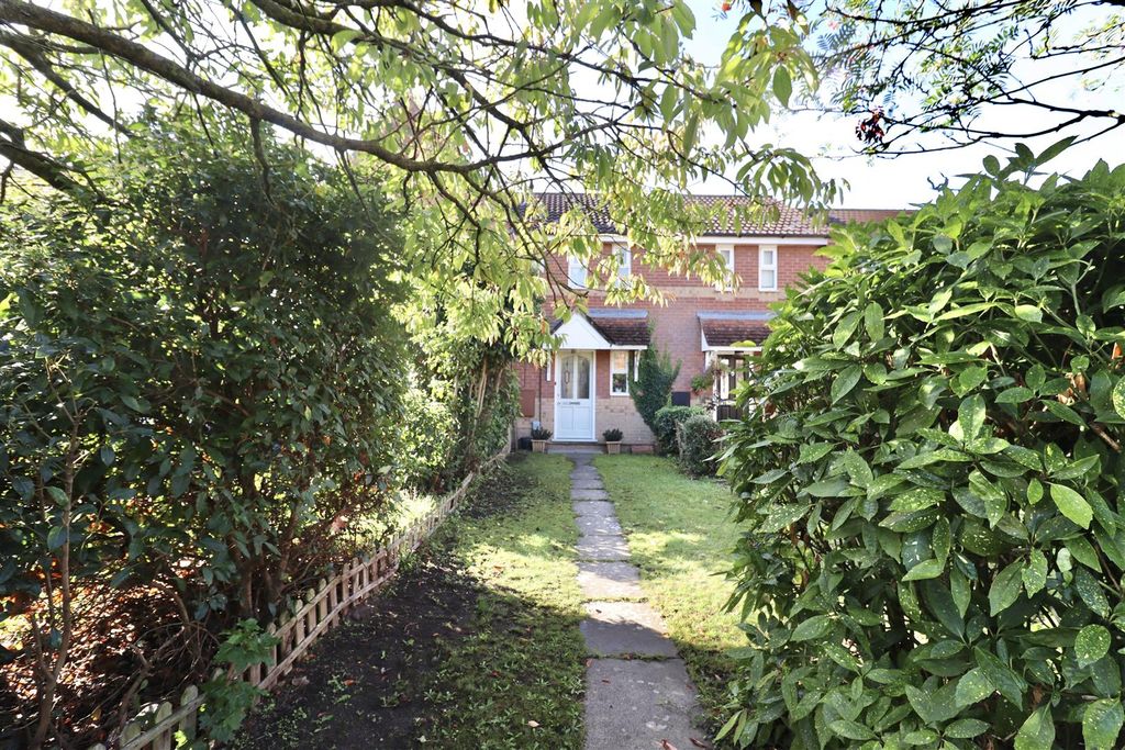 Property photo 1 of 12 Outside