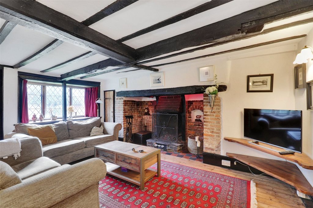 Property photo 3 of 21 Sitting Room