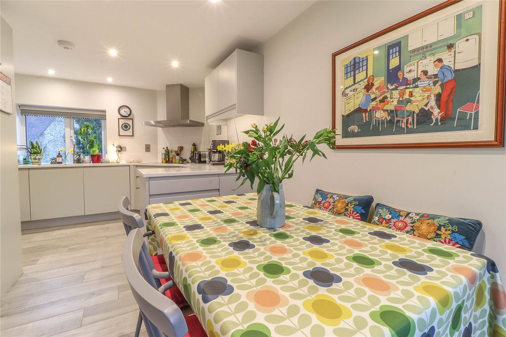 Property photo 2 of 23 Picture No. 61