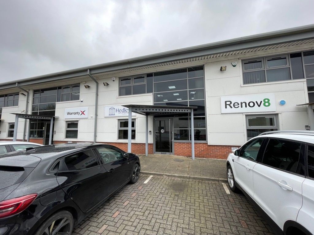 Property photo 1 of 10 Photo 8