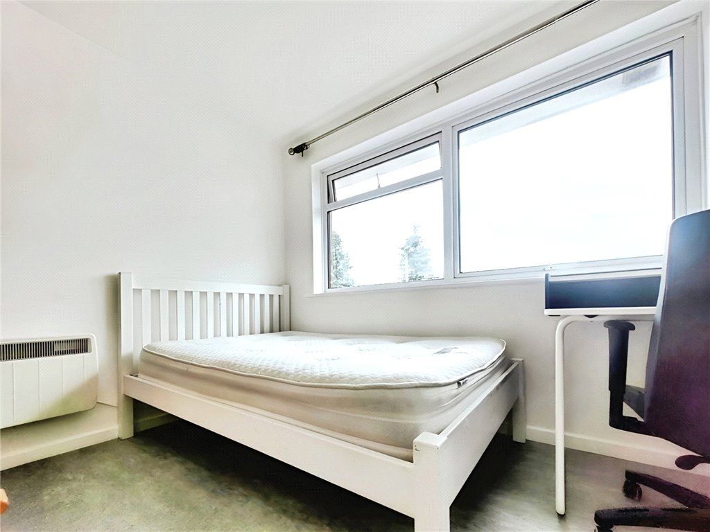 Property photo 2 of 8 Bedroom