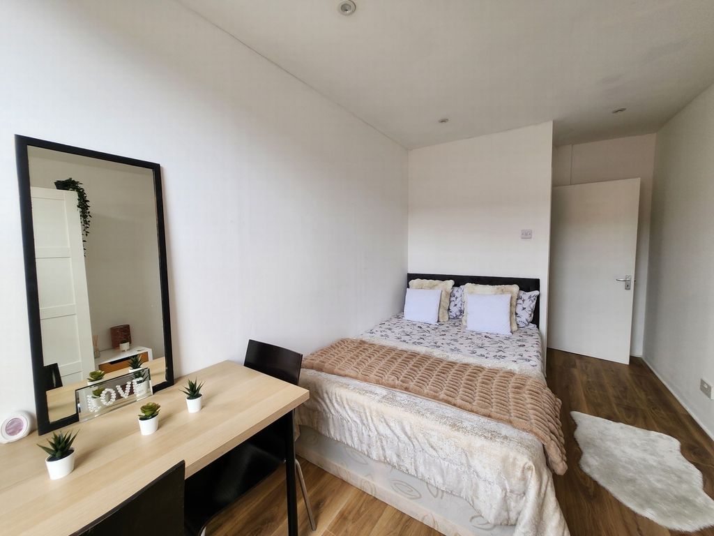 Property photo 3 of 21 Photo 2