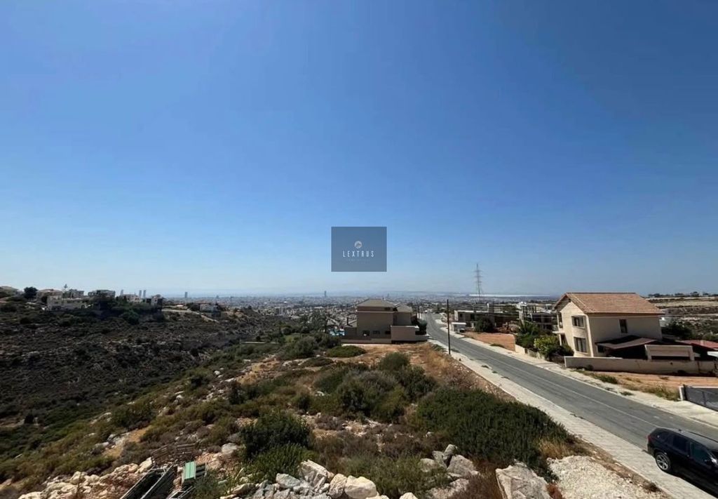 Property photo 3 of 3