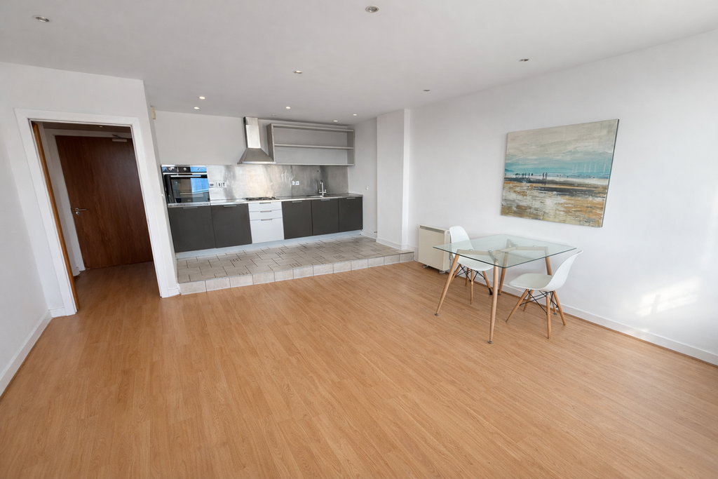 Property photo 3 of 7 Lounge