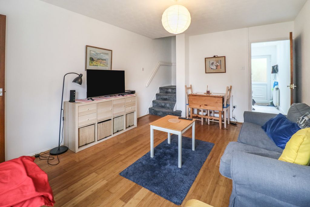 Property photo 3 of 10 Pbox-Img.Jpg