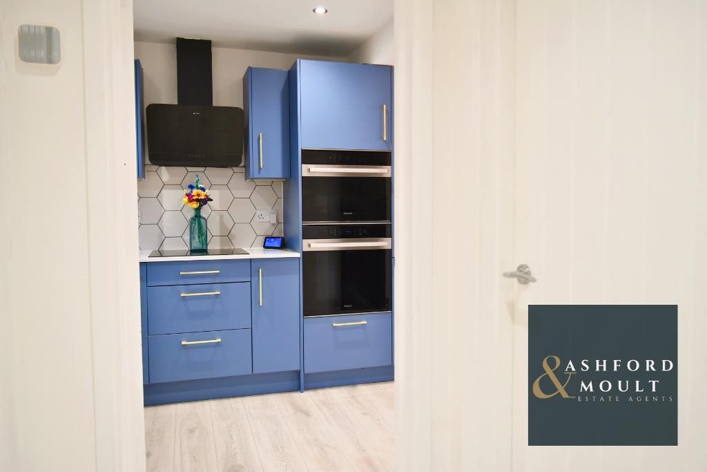 Property photo 2 of 39 Photo Editor For Marketing  (94).Png