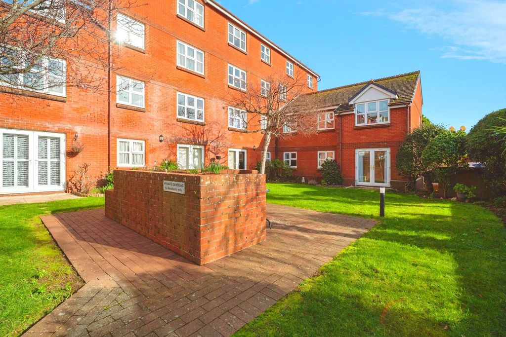 Property photo 1 of 16 Pbox-Img.Jpg