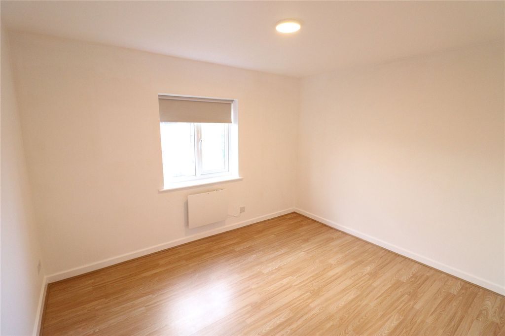 Property photo 3 of 7 Picture No. 01