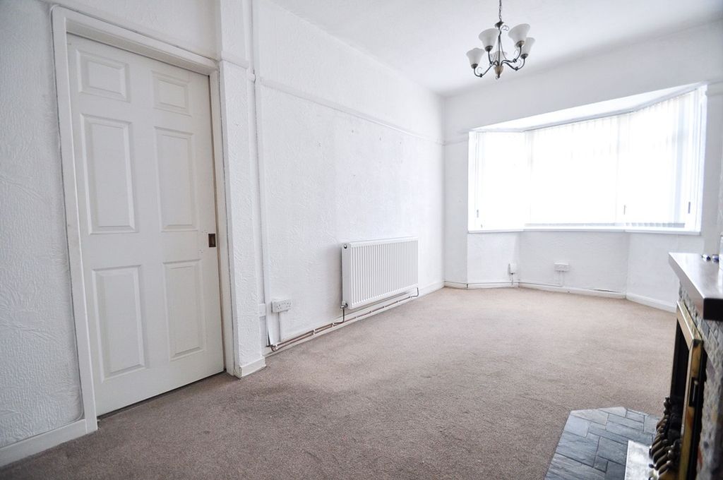 Property photo 2 of 31